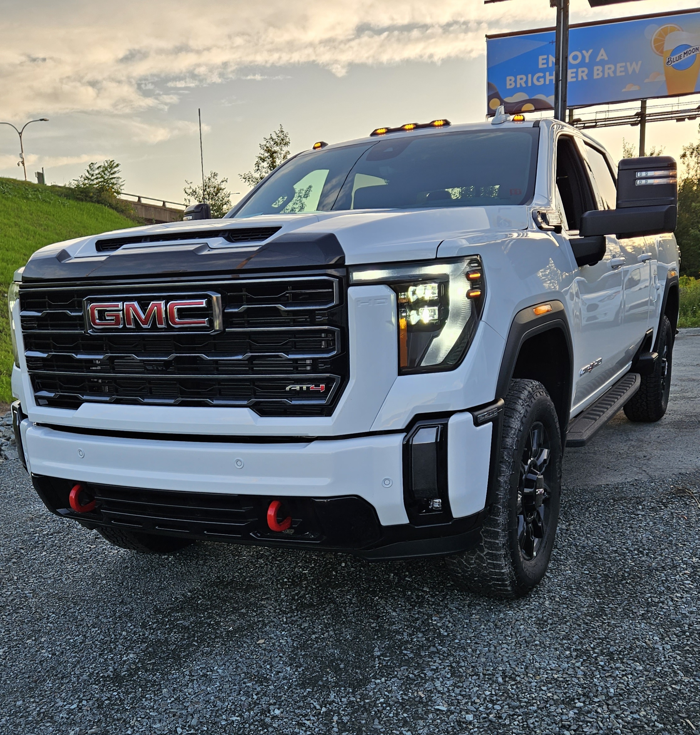 2024 GMC Sierra 2500 AT4 Crew Cab