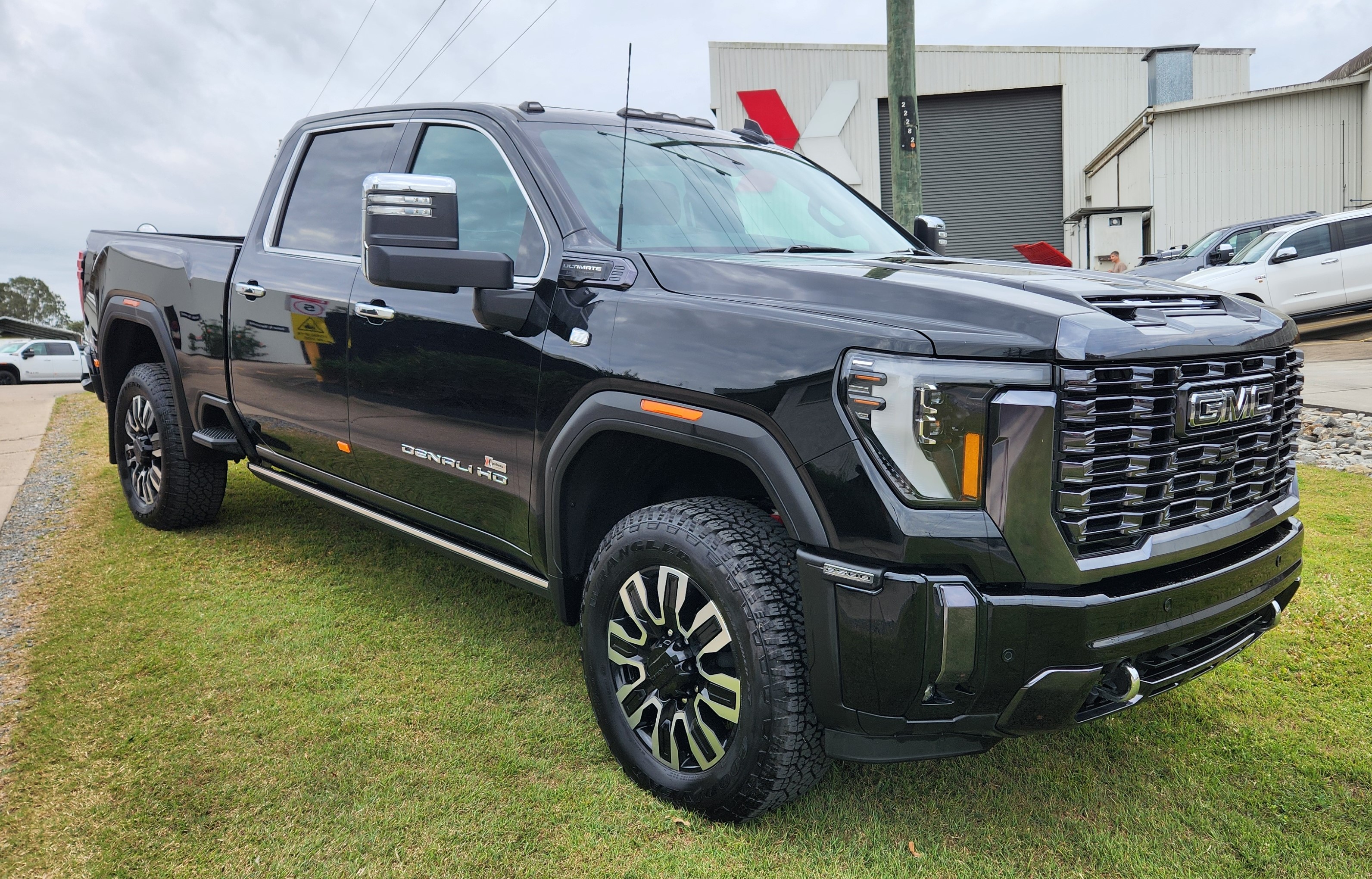 2024 GMC Sierra Denali Black Diamond Crew Cab