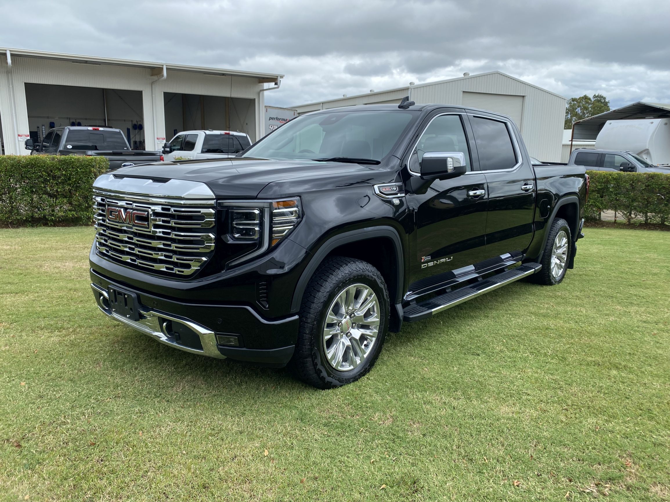 2024 GMC Sierra 2500 AT4 Crew Cab Black